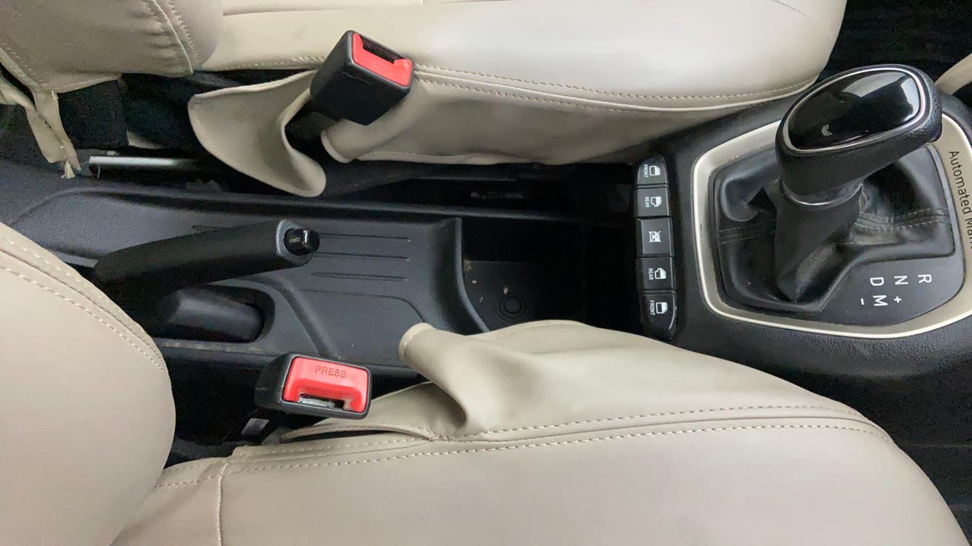 2018 Hyundai NEW SANTRO SPORTZ AMT, Petrol, Automatic, 84,985 km, Gear Lever