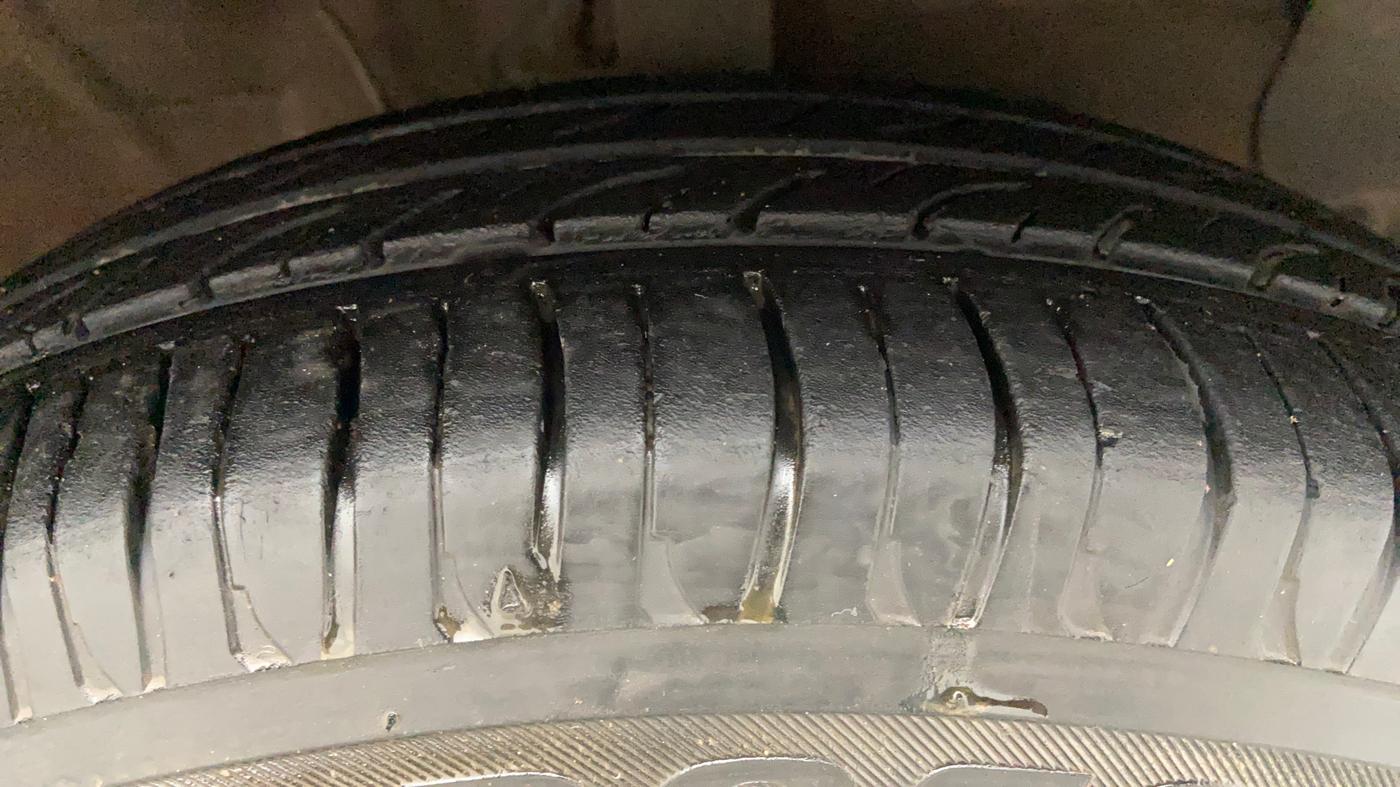 2018 Hyundai NEW SANTRO SPORTZ AMT, Petrol, Automatic, 84,985 km, Right Front Tyre Tread