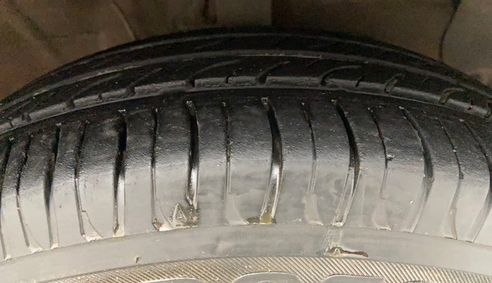 2018 Hyundai NEW SANTRO SPORTZ AMT, Petrol, Automatic, 84,985 km, Right Front Tyre Tread