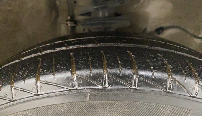 2020 Maruti Alto VXI, Petrol, Manual, 33,279 km, Right Front Tyre Tread