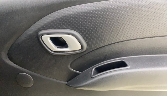 2018 Datsun Redi Go S 1.0 AMT, Petrol, Automatic, 31,772 km, Driver Side Door Panels Control