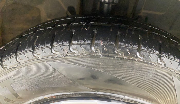 2018 Datsun Redi Go S 1.0 AMT, Petrol, Automatic, 31,772 km, Right Front Tyre Tread