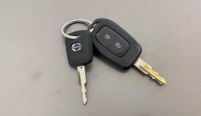 2018 Datsun Redi Go S 1.0 AMT, Petrol, Automatic, 31,772 km, Key Close Up