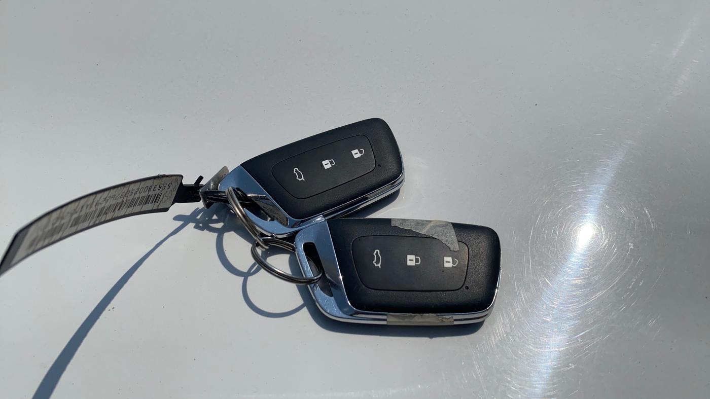 2021 MG HECTOR PLUS SHARP 2.0 DIESEL TURBO MT 6-STR, Diesel, Manual, 1,31,080 km, Key Close Up