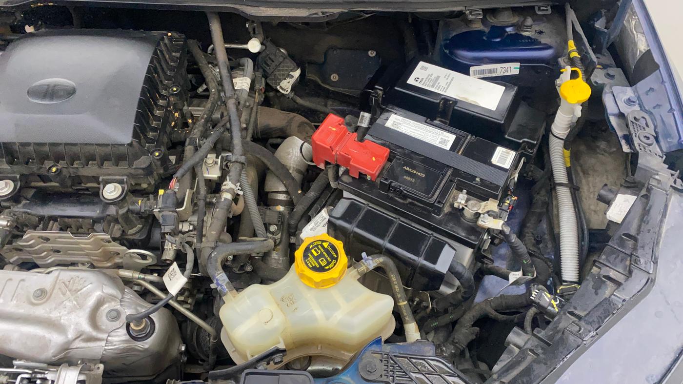 2025 Tata Curvv Creative 1.2 Petrol 6MT, Petrol, Manual, 13,302 km, Engine View - Left