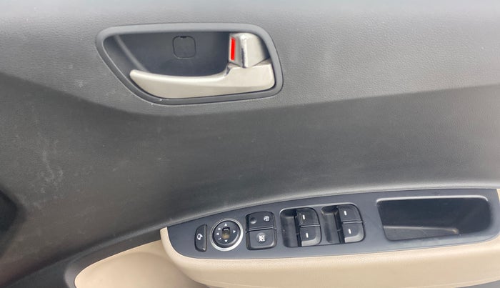 2014 Hyundai Grand i10 SPORTZ 1.2 KAPPA VTVT, Petrol, Manual, 66,342 km, Driver Side Door Panels Control