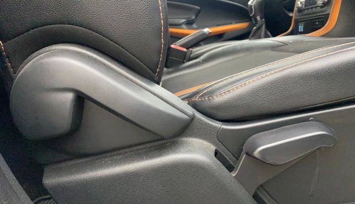 2021 Ford Ecosport TITANIUM 1.5 SPORTS(SUNROOF) PETROL, Petrol, Manual, 52,630 km, Driver Side Adjustment Panel