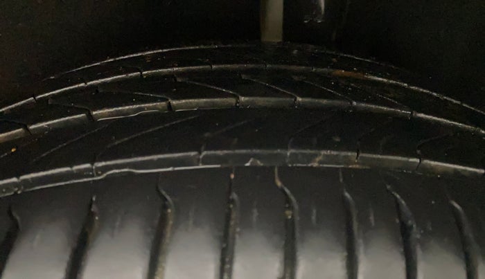 2021 Ford Ecosport TITANIUM 1.5 SPORTS(SUNROOF) PETROL, Petrol, Manual, 52,630 km, Left Rear Tyre Tread