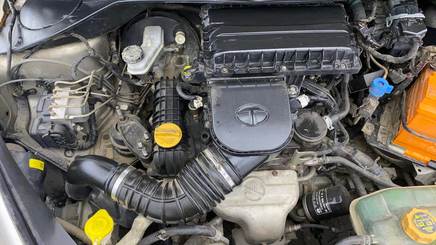 2019 Tata TIAGO NRG PETROL, CNG, Manual, 1,03,690 km, Engine View - Right