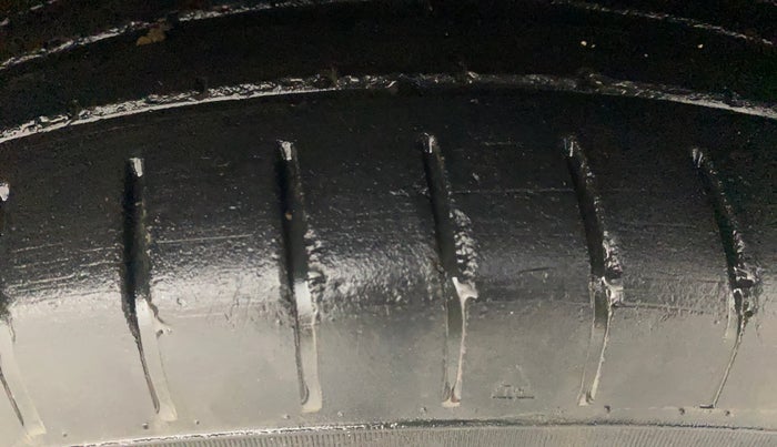 2022 Toyota Glanza S, Petrol, Manual, 62,868 km, Right Front Tyre Tread