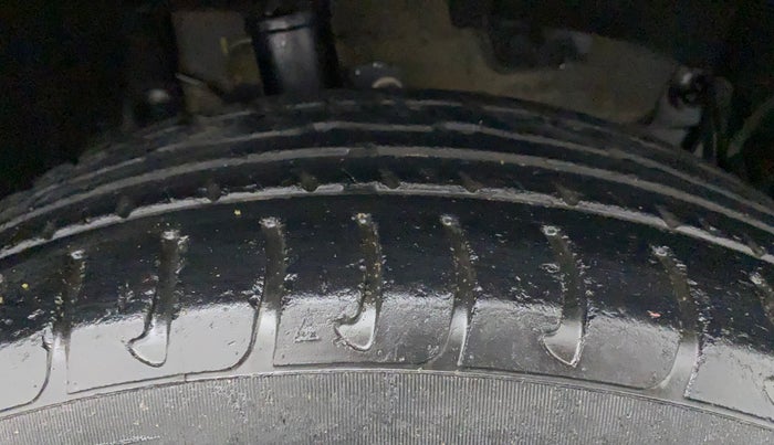 2018 Renault Duster RXS CVT, Petrol, Automatic, 39,420 km, Right Front Tyre Tread