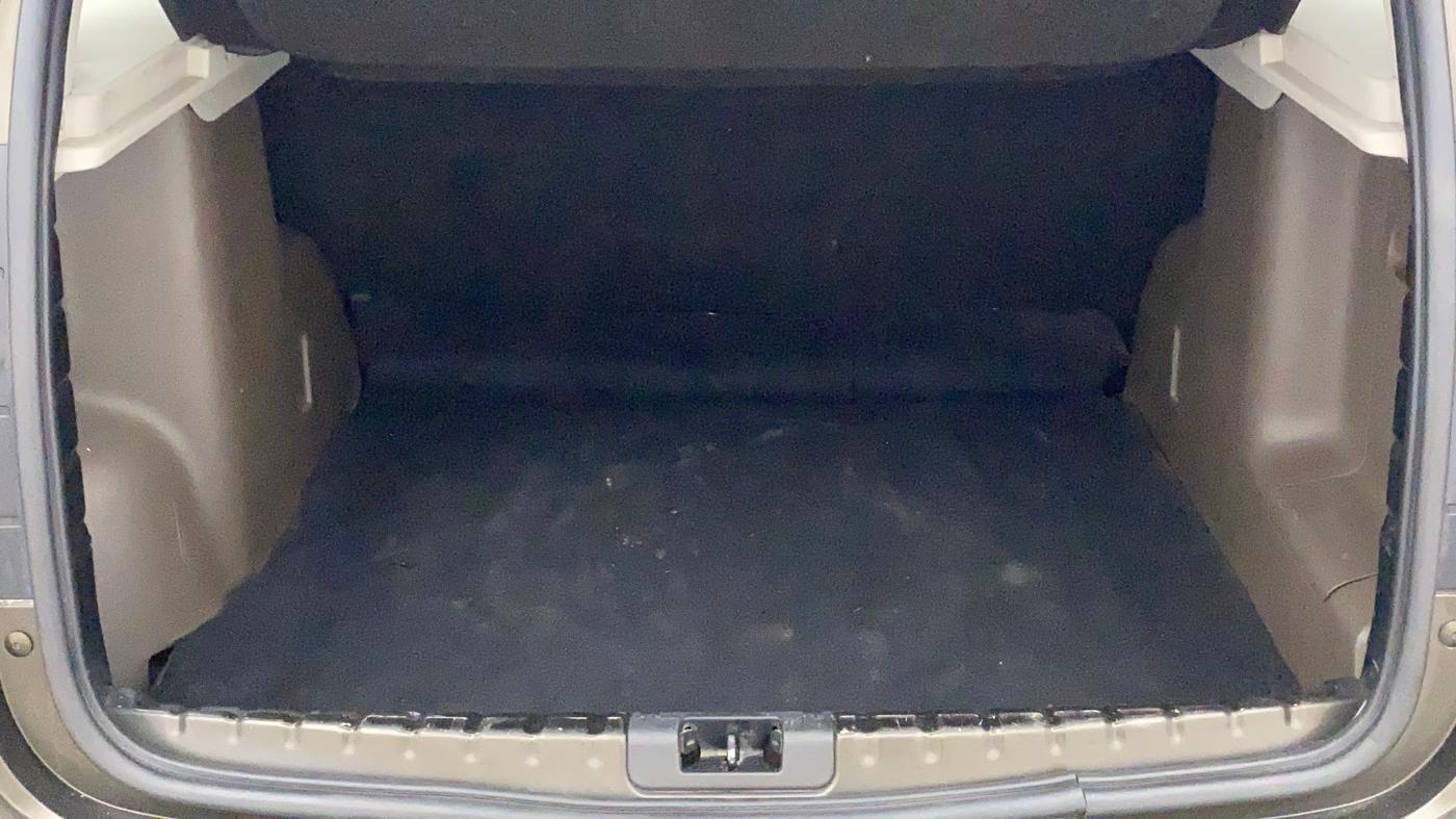 2018 Renault Duster RXS CVT, Petrol, Automatic, 39,420 km, Boot Inside