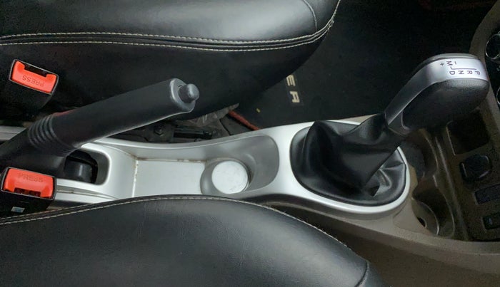 2018 Renault Duster RXS CVT, Petrol, Automatic, 39,420 km, Gear Lever