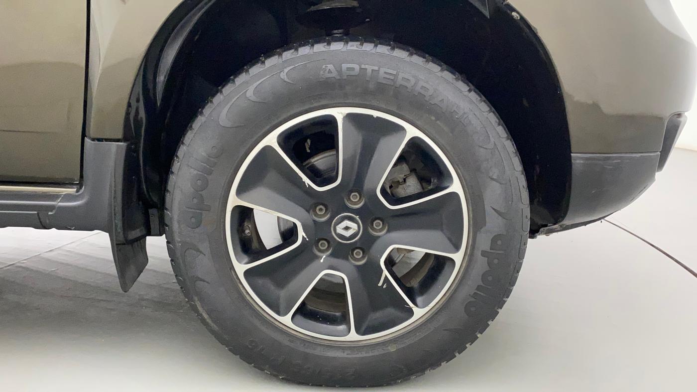 2018 Renault Duster RXS CVT, Petrol, Automatic, 39,420 km, Right Front Wheel