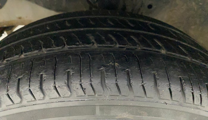 2014 Honda Amaze 1.2L I-VTEC VX, Petrol, Manual, 79,022 km, Left Front Tyre Tread