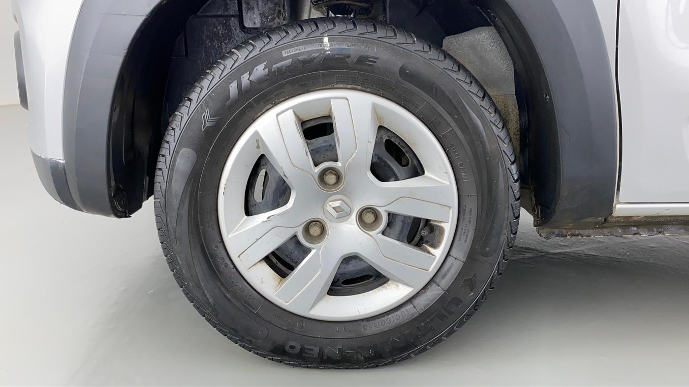 2016 Renault Kwid RXL, Petrol, Manual, 32,816 km, Left Front Wheel