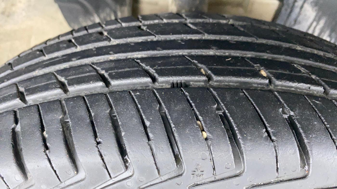 2016 Renault Kwid RXL, Petrol, Manual, 32,816 km, Right Front Tyre Tread
