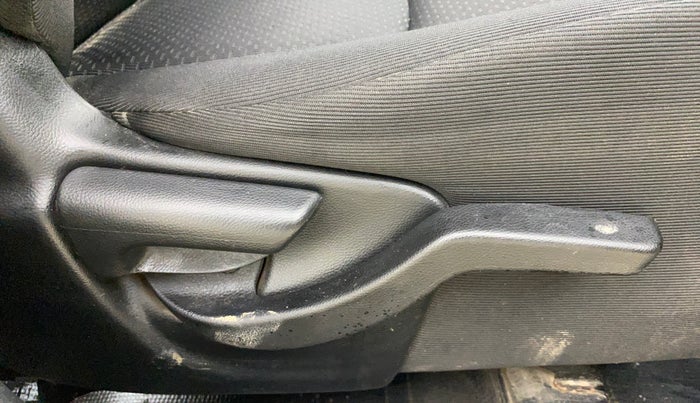 2016 Honda BR-V 1.5L I-VTEC V, CNG, Manual, 93,081 km, Driver Side Adjustment Panel