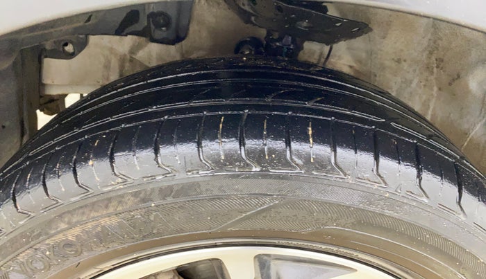 2016 Honda BR-V 1.5L I-VTEC V, CNG, Manual, 93,081 km, Left Front Tyre Tread