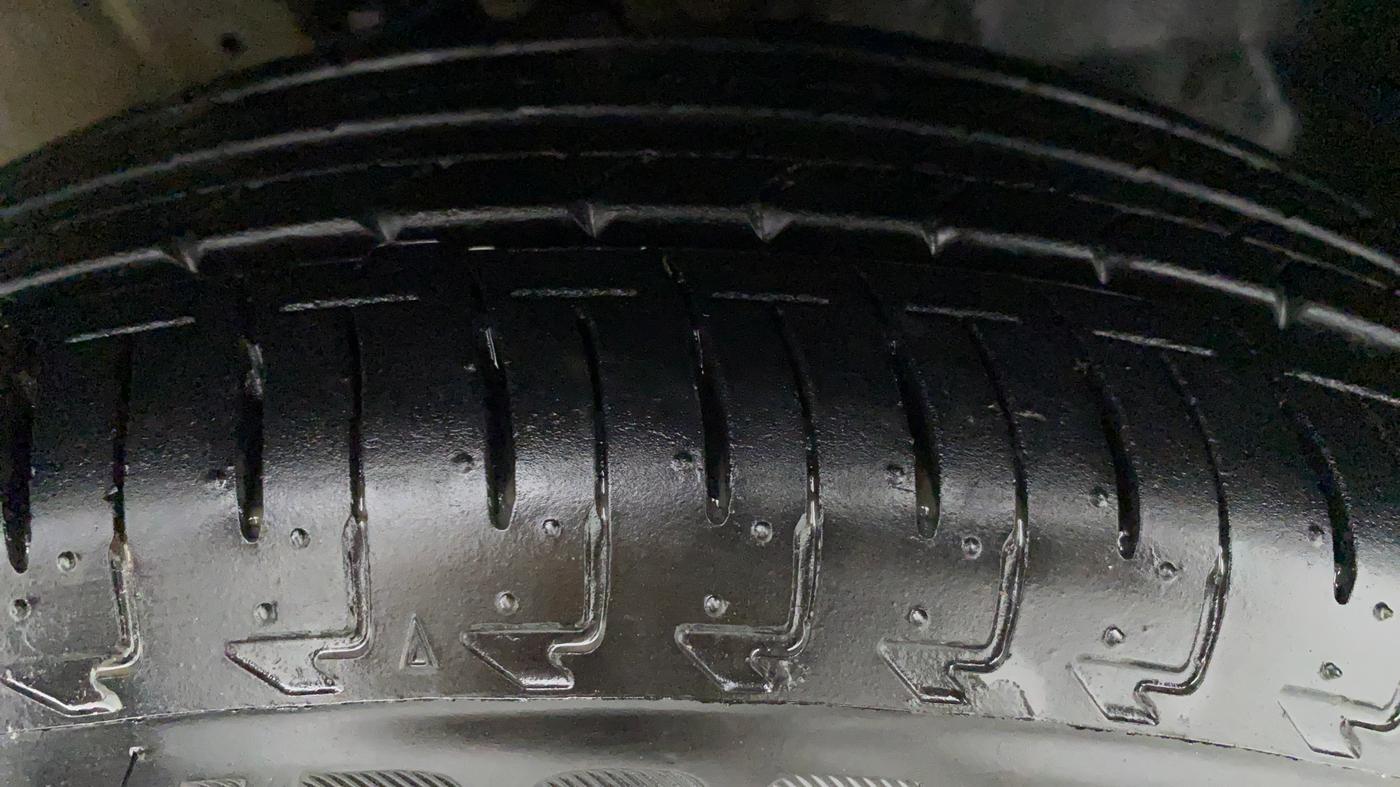 2021 Maruti IGNIS ALPHA 1.2 K12 AMT, Petrol, Automatic, 3,462 km, Left Rear Tyre Tread