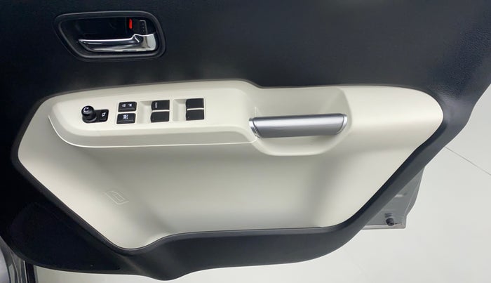 2021 Maruti IGNIS ALPHA 1.2 K12 AMT, Petrol, Automatic, 3,462 km, Driver Side Door Panels Control