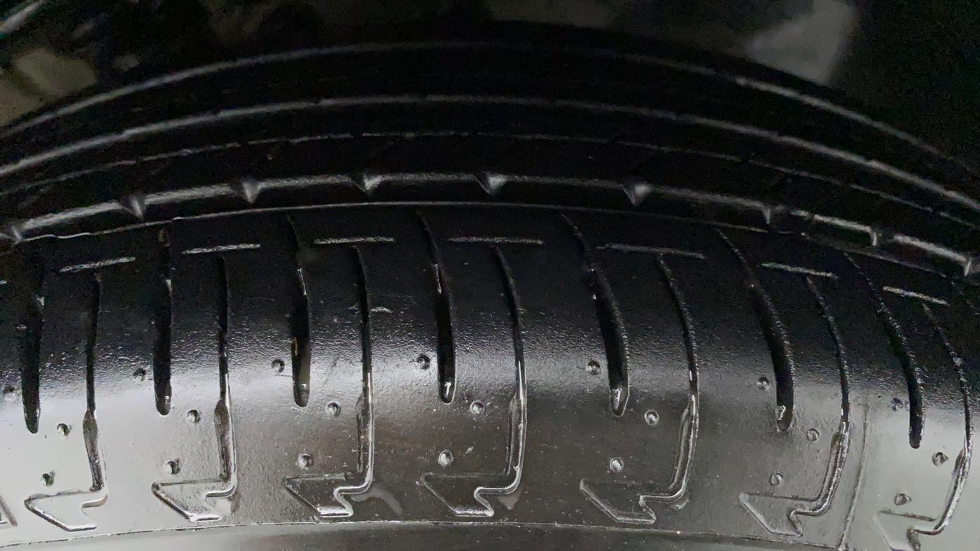2021 Maruti IGNIS ALPHA 1.2 K12 AMT, Petrol, Automatic, 3,462 km, Right Rear Tyre Tread