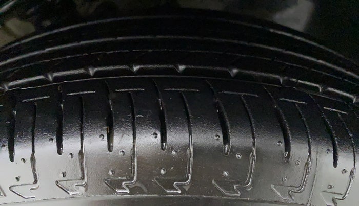 2021 Maruti IGNIS ALPHA 1.2 K12 AMT, Petrol, Automatic, 3,462 km, Right Rear Tyre Tread