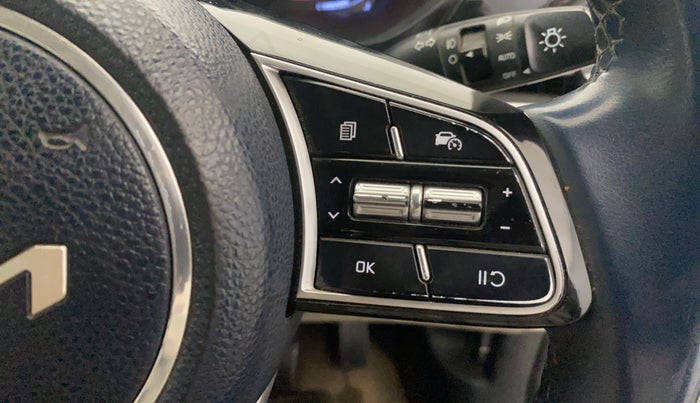 2022 KIA CARENS LUXURY PLUS 1.4 PETROL 7 STR, Petrol, Manual, 29,070 km, Adaptive Cruise Control