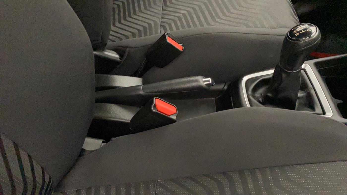 2022 Maruti Swift VXI, Petrol, Manual, 31,947 km, Gear Lever