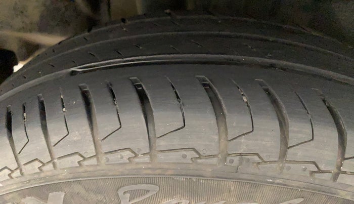 2022 Maruti Swift VXI, Petrol, Manual, 31,947 km, Right Rear Tyre Tread