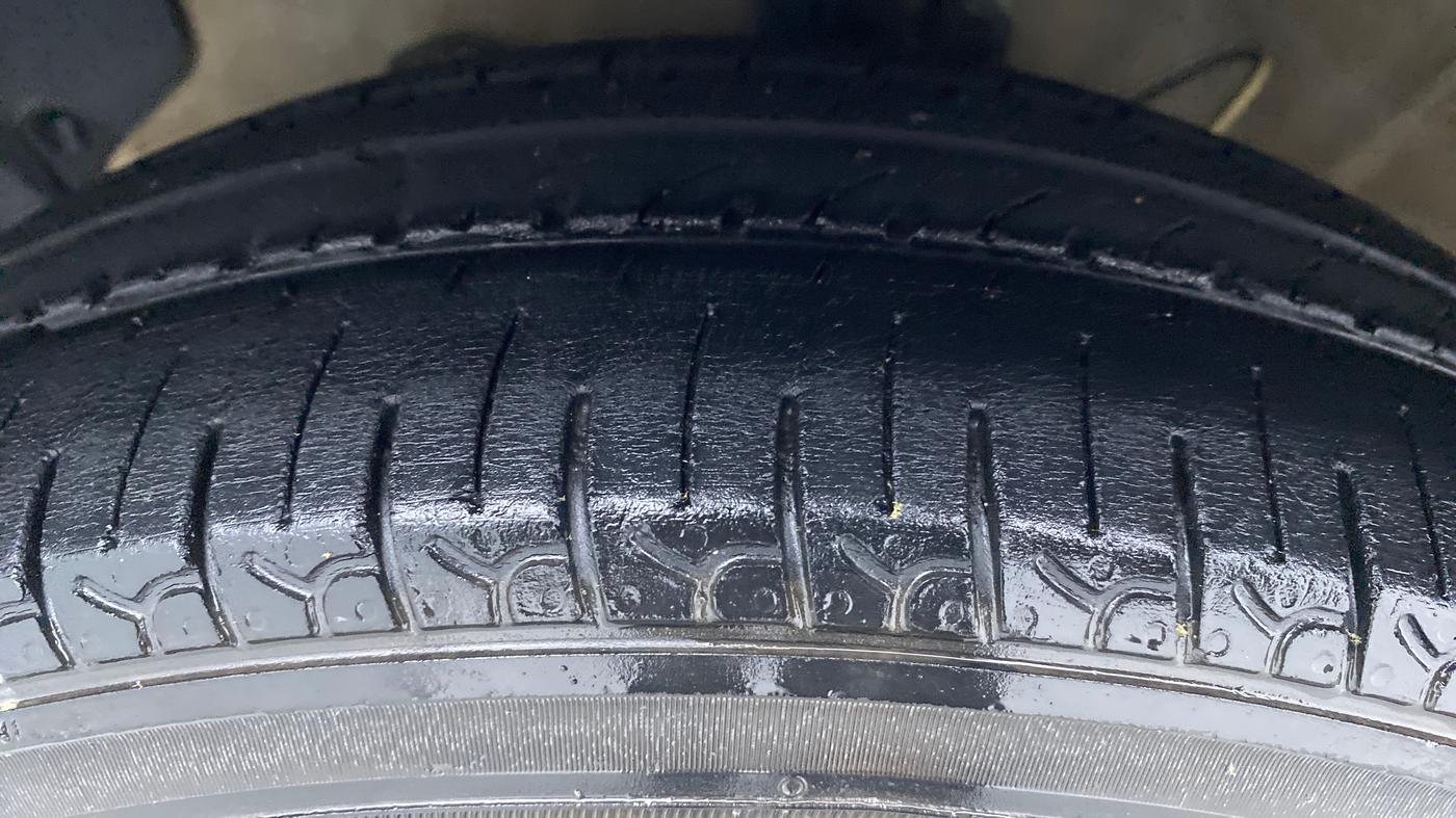 2018 Hyundai NEW SANTRO ASTA 1.1 MT, Petrol, Manual, 28,045 km, Left Front Tyre Tread