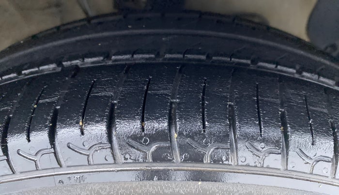 2018 Hyundai NEW SANTRO ASTA 1.1 MT, Petrol, Manual, 28,045 km, Right Front Tyre Tread