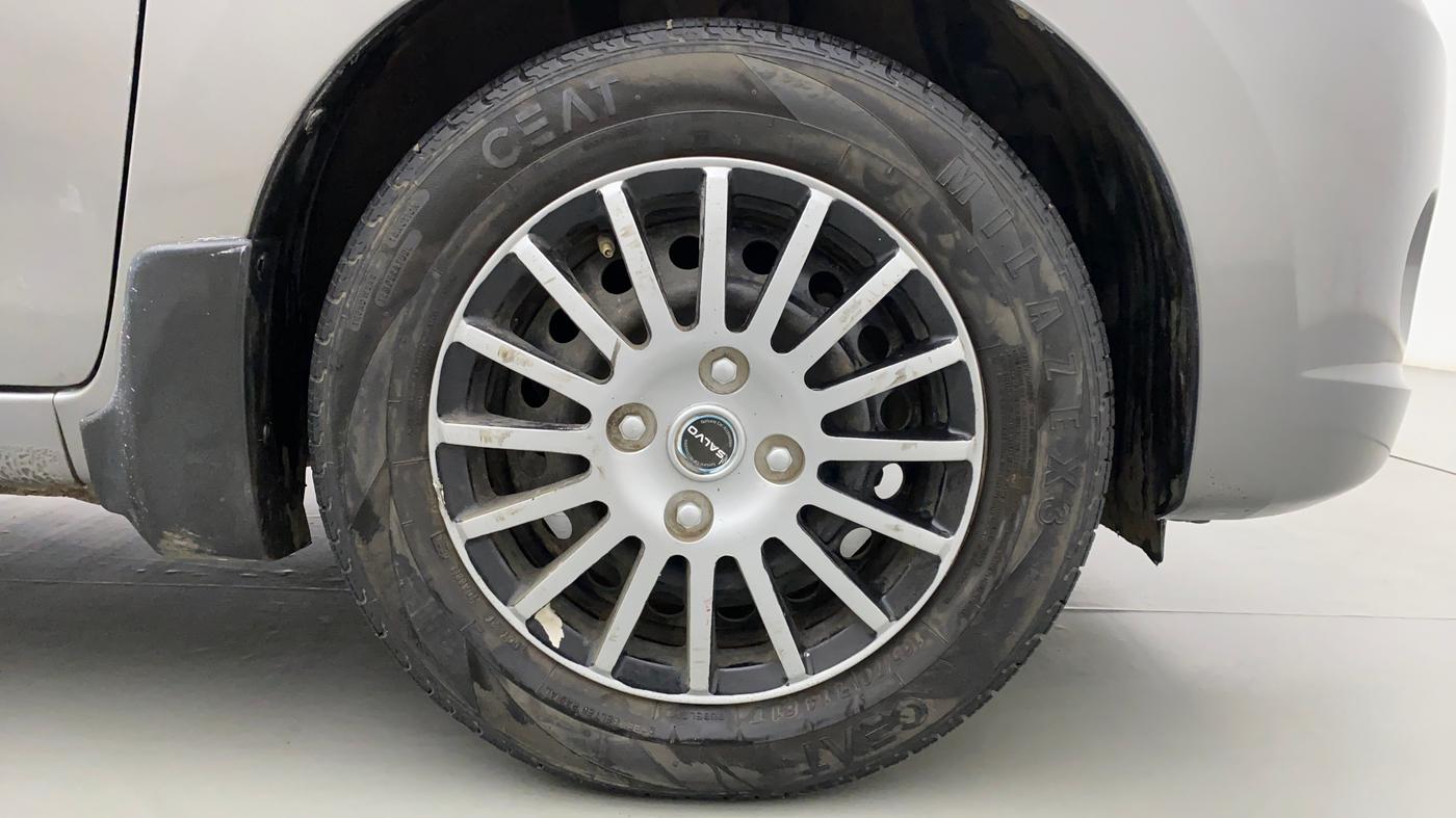 2016 Maruti Celerio VXI CNG D, CNG, Manual, 95,037 km, Right Front Wheel