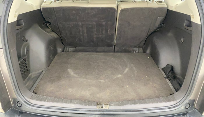 2014 Honda CRV 2.0L I-VTEC 2WD AT, Petrol, Automatic, 1,49,307 km, Boot Inside