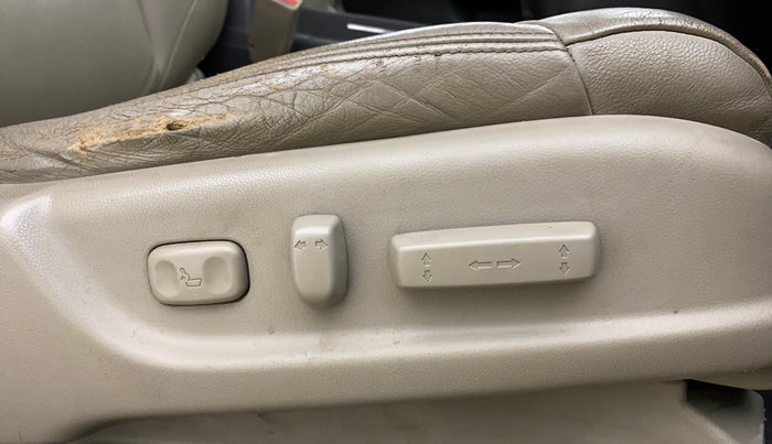 2014 Honda CRV 2.0L I-VTEC 2WD AT, Petrol, Automatic, 1,49,307 km, Driver Side Adjustment Panel