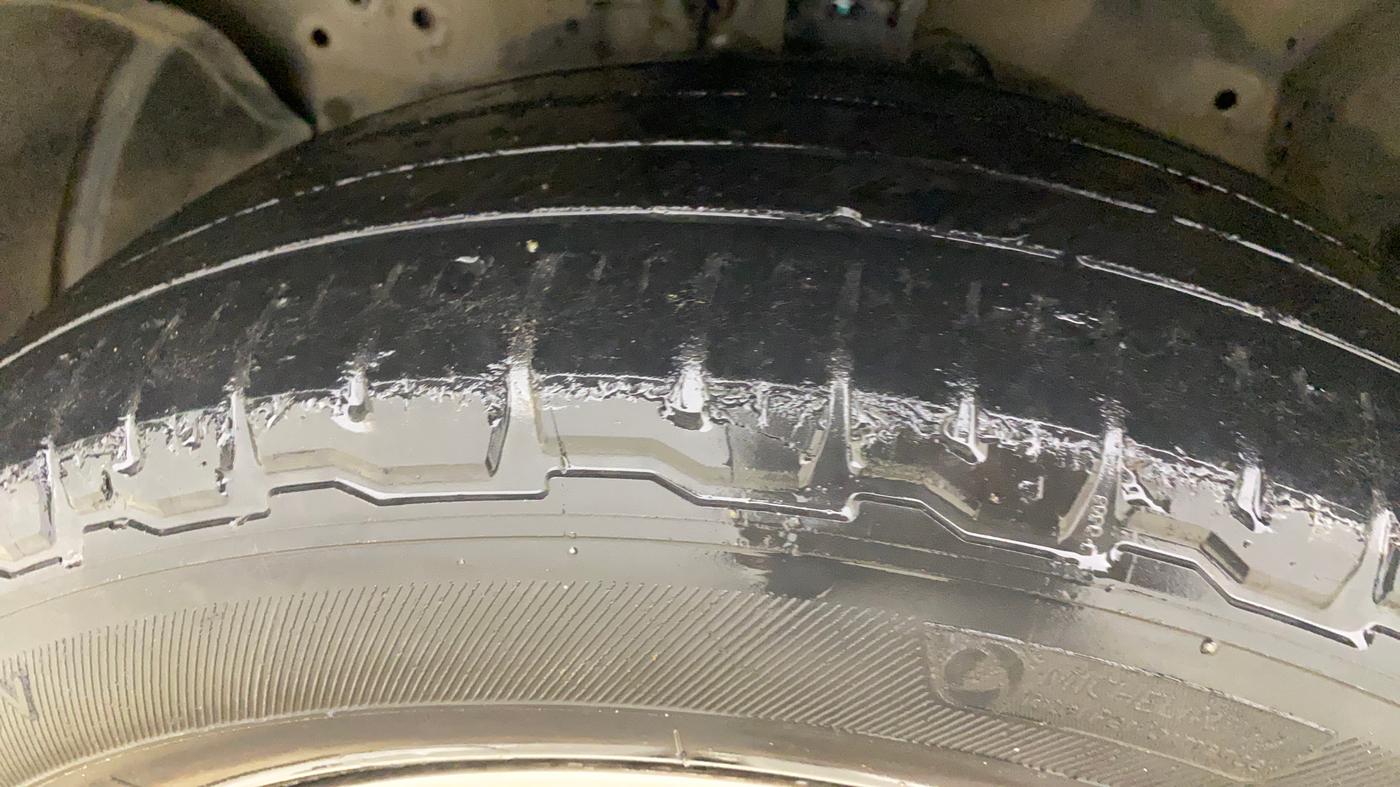 2014 Honda CRV 2.0L I-VTEC 2WD AT, Petrol, Automatic, 1,49,404 km, Left Front Tyre Tread