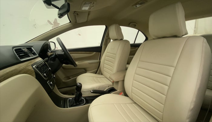 2019 Maruti Ciaz DELTA 1.5 SHVS MT PETROL, Petrol, Manual, 11,299 km, Right Side Front Door Cabin