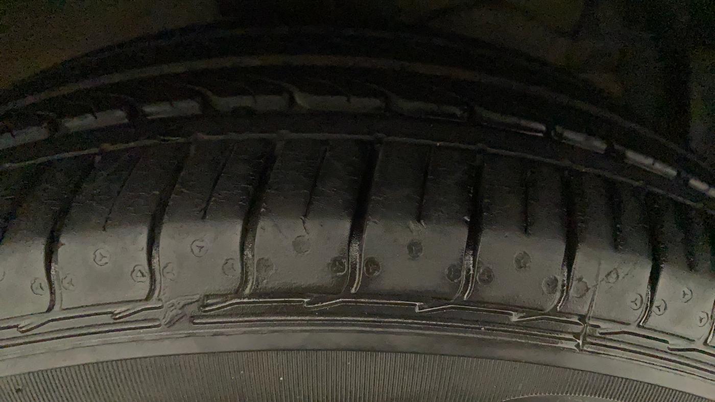 2019 Maruti Ciaz DELTA 1.5 SHVS MT PETROL, Petrol, Manual, 11,299 km, Left Rear Tyre Tread