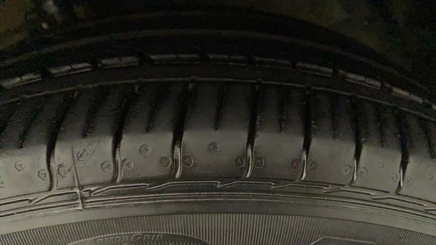 2019 Maruti Ciaz DELTA 1.5 SHVS MT PETROL, Petrol, Manual, 11,299 km, Left Front Tyre Tread