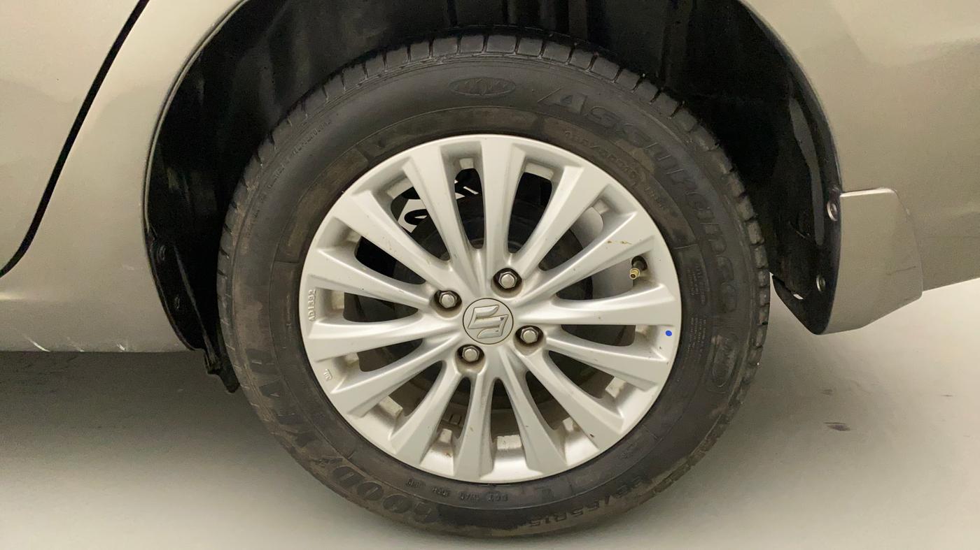 2019 Maruti Ciaz DELTA 1.5 SHVS MT PETROL, Petrol, Manual, 11,299 km, Left Rear Wheel