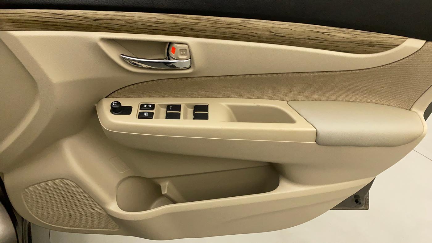 2019 Maruti Ciaz DELTA 1.5 SHVS MT PETROL, Petrol, Manual, 11,299 km, Driver Side Door Panels Control
