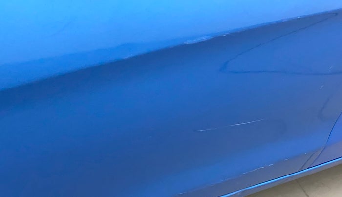 2014 Maruti Celerio VXI, Petrol, Manual, 74,836 km, Front passenger door - Minor scratches