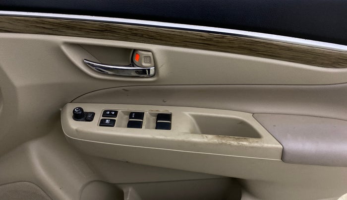 2019 Maruti Ciaz ALPHA  AT 1.5 SHVS PETROL, Petrol, Automatic, 36,583 km, Driver Side Door Panels Control