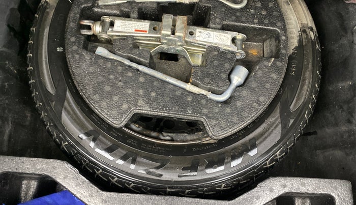 2019 Maruti Ciaz ALPHA  AT 1.5 SHVS PETROL, Petrol, Automatic, 36,583 km, Spare Tyre