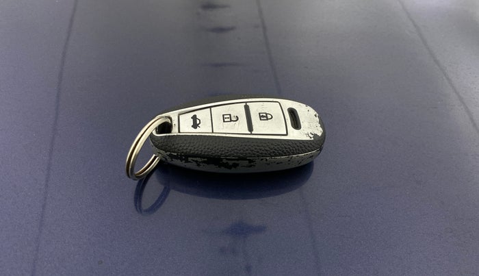 2019 Maruti Ciaz ALPHA  AT 1.5 SHVS PETROL, Petrol, Automatic, 36,583 km, Key Close Up