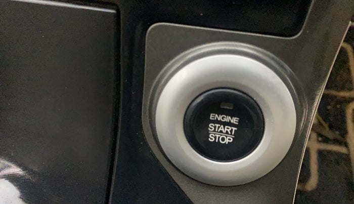 2015 Mahindra XUV500 W10, Diesel, Manual, 50,127 km, Keyless Start/ Stop Button