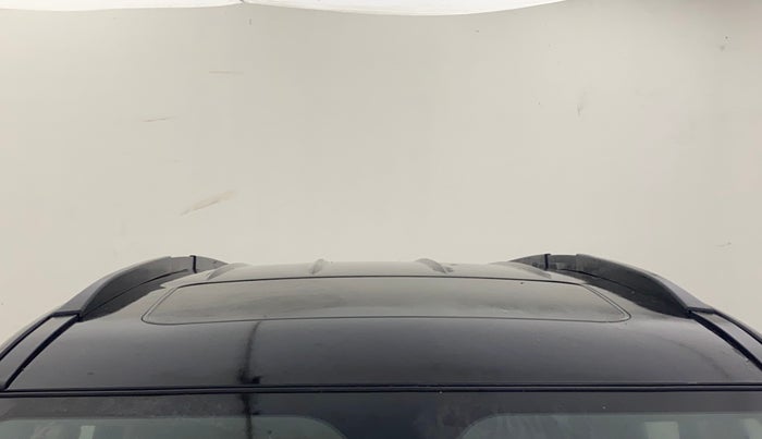 2015 Mahindra XUV500 W10, Diesel, Manual, 50,127 km, Moonroof/ Sunroof