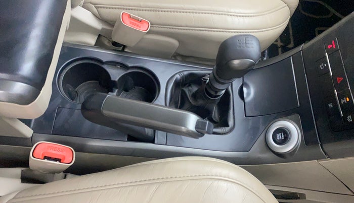 2015 Mahindra XUV500 W10, Diesel, Manual, 50,127 km, Gear Lever