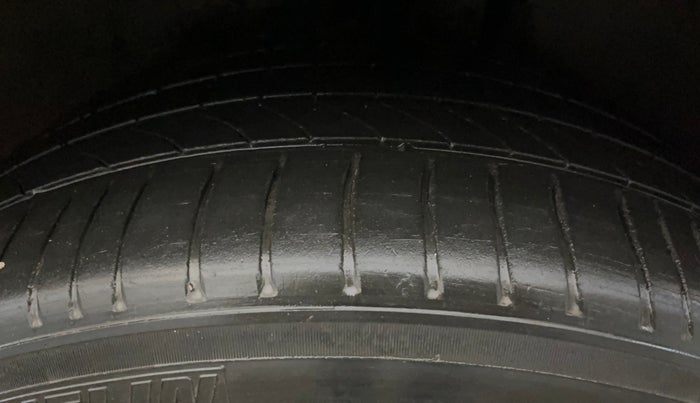 2023 Maruti Swift LXI, Petrol, Manual, 36,282 km, Left Rear Tyre Tread