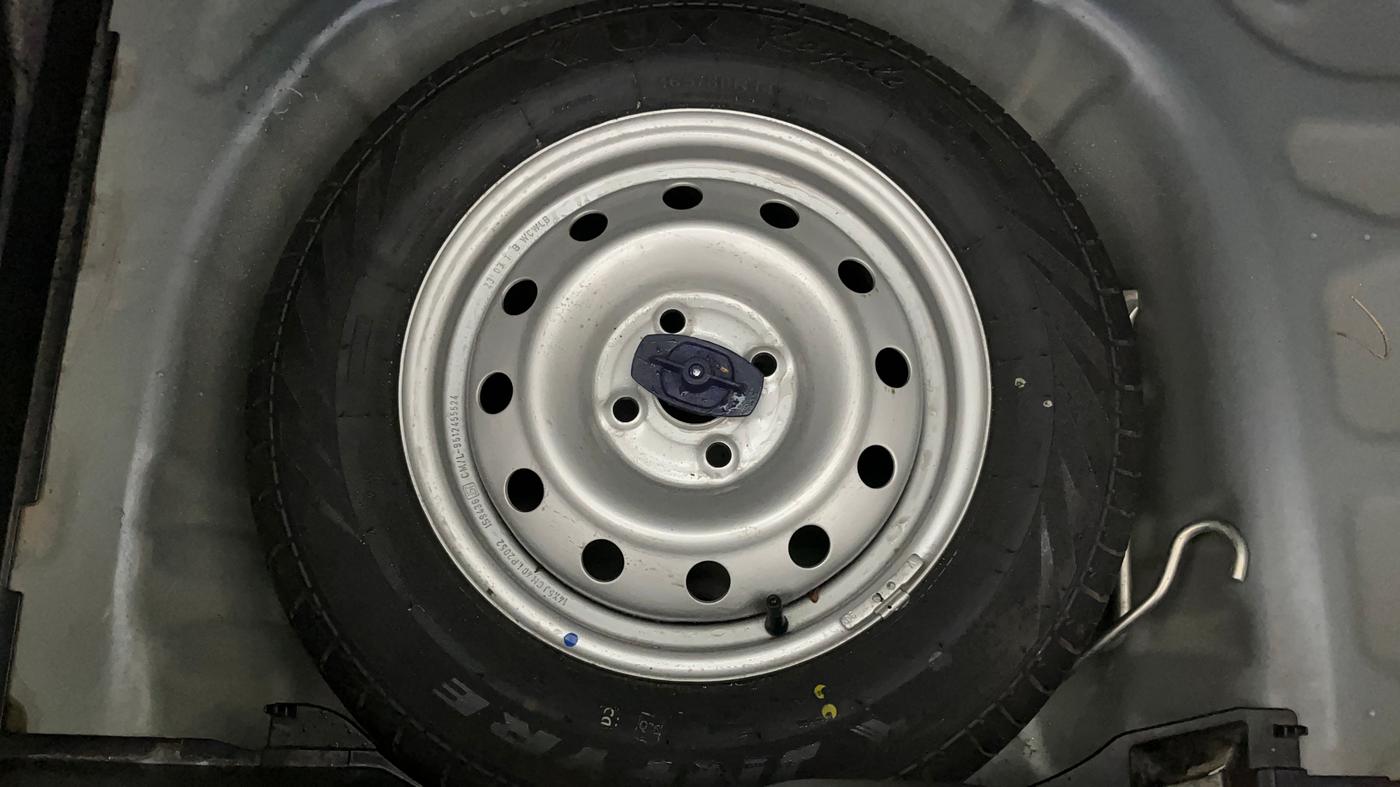 2023 Maruti Swift LXI, Petrol, Manual, 36,556 km, Spare Tyre